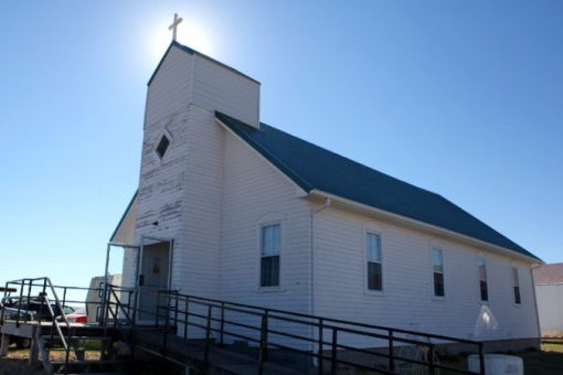 COMMUNITY CHURCH